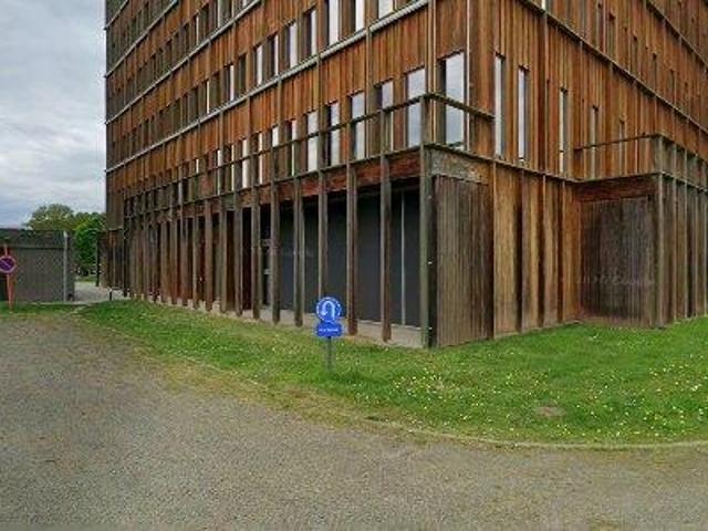 331 m2 office space for rent in Geel