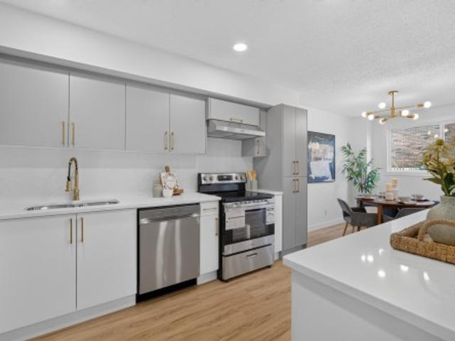 3320 A Avenue Nw, Edmonton, AB, T5A 3K3 townhouse for sale | Listing ID E4501 | Royal LePage