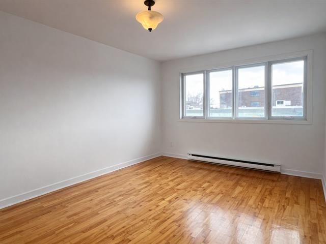 3335 Rue Aubry