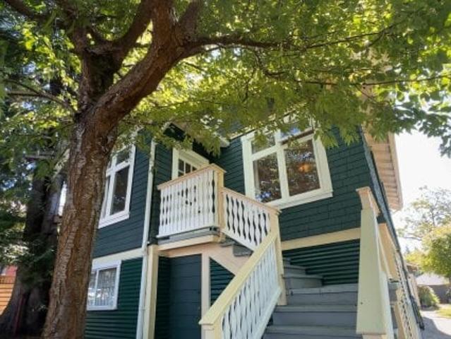 3336 Georgia Street E