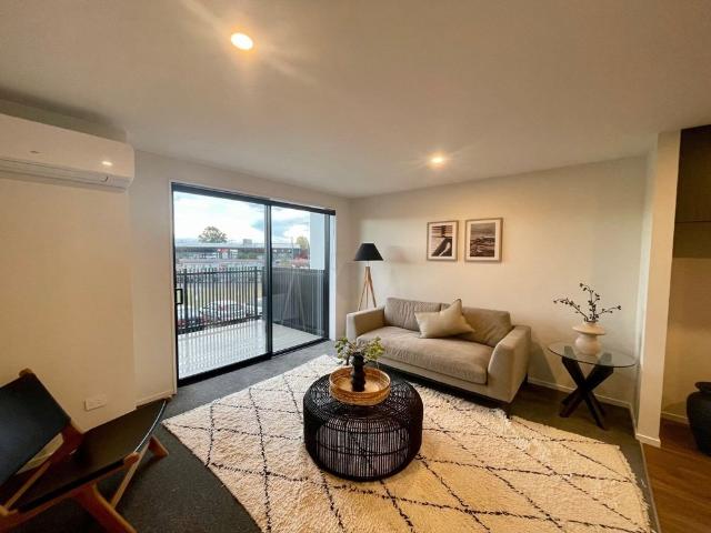 333 Lincoln Road, Addington