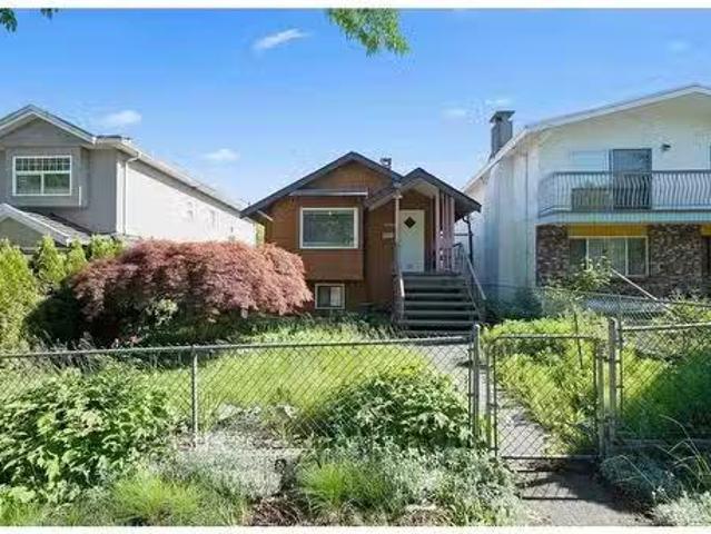 3342 E 1St Avenue, Vancouver, BC, V5M 1B9 house for sale Li.