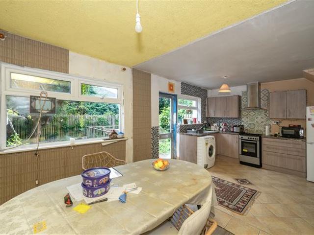 335,000 |'Nirvana', 24 Hillcourt, Donnybrook, Douglas, Cork, Co. Cork Irish & European 5022 MyHome. Ie Residential