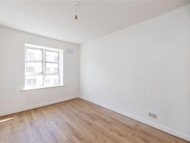 335,000 | 15 Temple Hall, 128 131 Parenll Street, Dublin 1 Sherry FitzGerald City Centre 5007 MyHome. Ie Residential