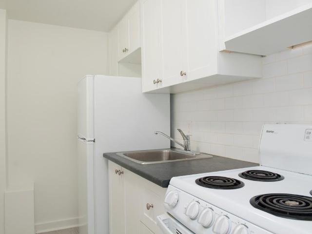 335 Cooper St. 2 Bedroom Apartment for Rent at 335 Cooper St, Ottawa, ON K2P 0G6 Centretown
