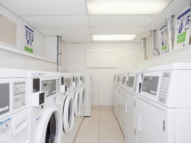 335 MacLaren St. 1 Bedroom Apartment for Rent at 335 Maclaren St, Ottawa, ON K2P 0M4 Centretown