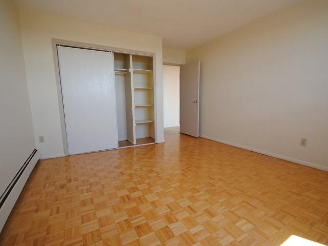 335 MacLaren St. 2 Bedroom Apartment for Rent at 335 Maclaren St, Ottawa, ON K2P 0M4 Centretown