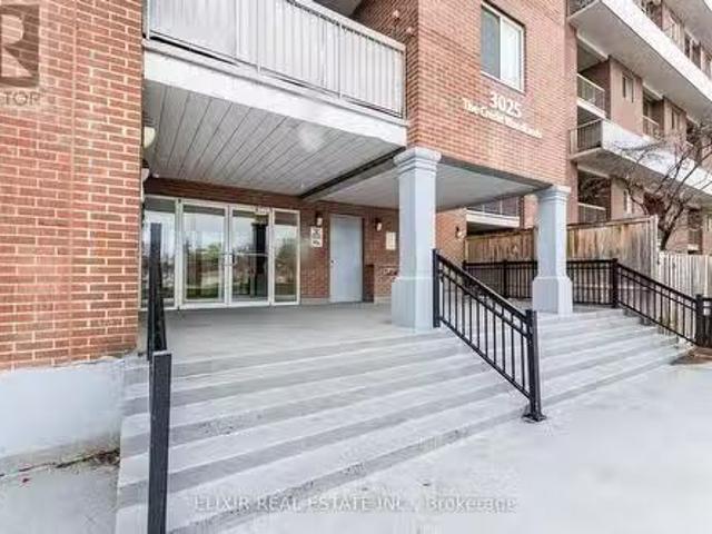 336 3025 The Credit Woodlands Drive, Mississauga, ON, L5C 2V.