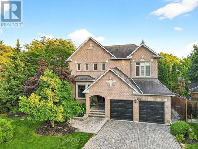 336 Oakridge Court, Oakville, ON, L6H 5T9 house for sale | Listing ID W12744 | Royal LePage