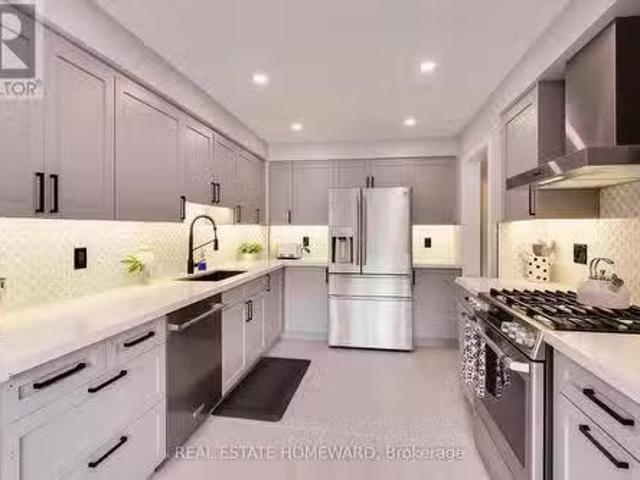 3375 Fenwick Crescent, Mississauga, ON, L5L 5N5 house for sa.