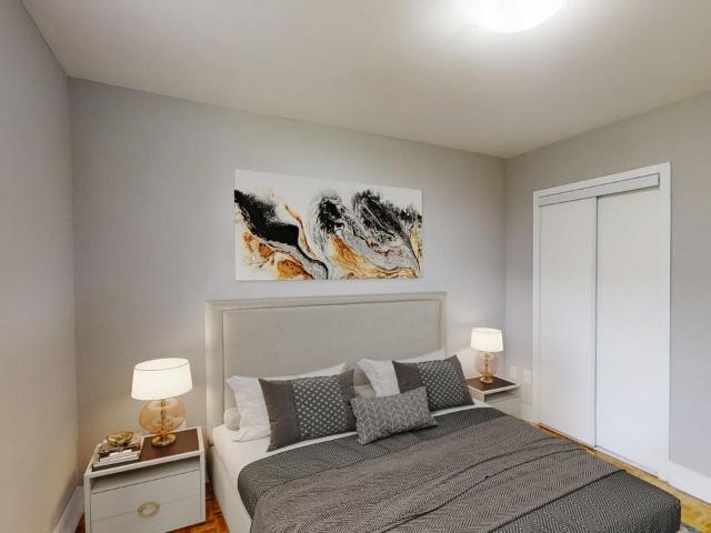 3375 Ponytrail Drive 1 Bedroom Apartment for Rent at 3375 Ponytrail Dr, Mississauga, ON L4X 1V8 Applewood