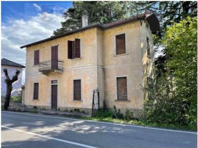 3372/2021 1 VA Casa singola in asta a Gavirate