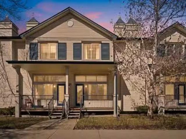 337 Copperfield Boulevard Se, Calgary, AB, T2Z 4Z4 townhouse.