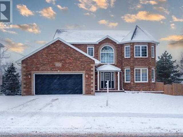 337 Southgate Drive, Bedford, NS, B4A 4M6 Luxury House for sale | Listing ID 202502 | Royal LePage Carriage Trade Luxury Properties