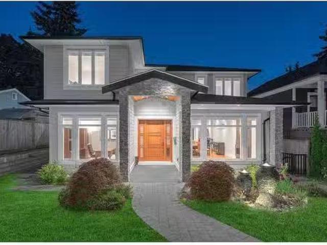 337 W 20Th Street, North Vancouver, BC, V7M 1Y6 house for sa.