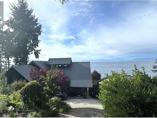 3387 Beach Avenue, Roberts Creek, BC, V0N 2W2 house for sale | Listing ID R2962 | Royal LePage