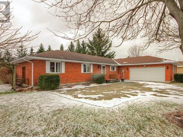 33895 Bissonette Avenue, Bluewater St. Joseph, ON, N0M 2T0 house for sale | Listing ID X11908 | Royal LePage