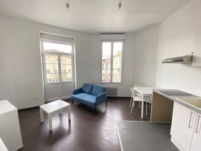 33800 BORDEAUX Centre Appartement 2 pièces à louer meublé