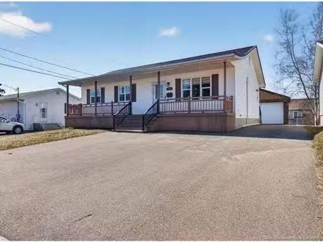 338 Ste Croix St, Dieppe, NB, E1A 1Y7 house for sale Listin.