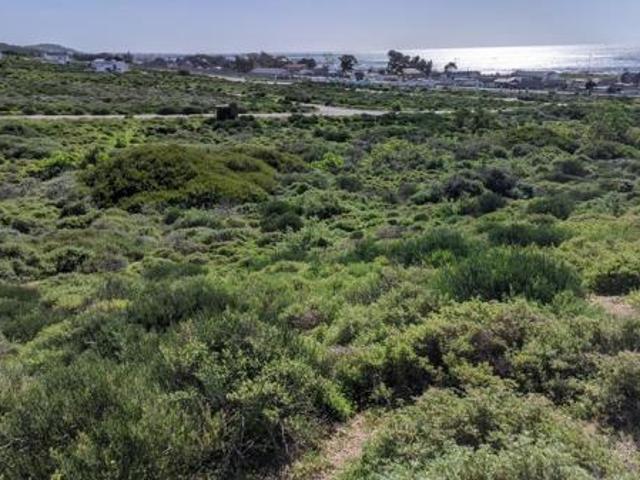 339 m² Land available in St Helena Views