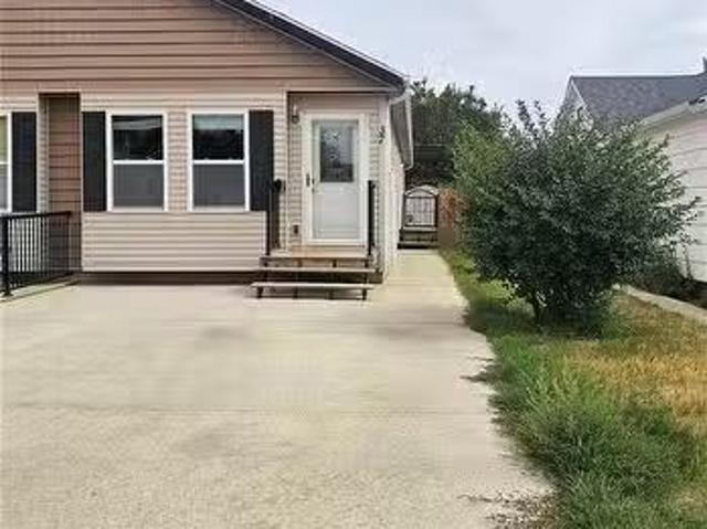 37 4Th Avenue Se, Swift Current, SK, S9H 3L1 house for sale.