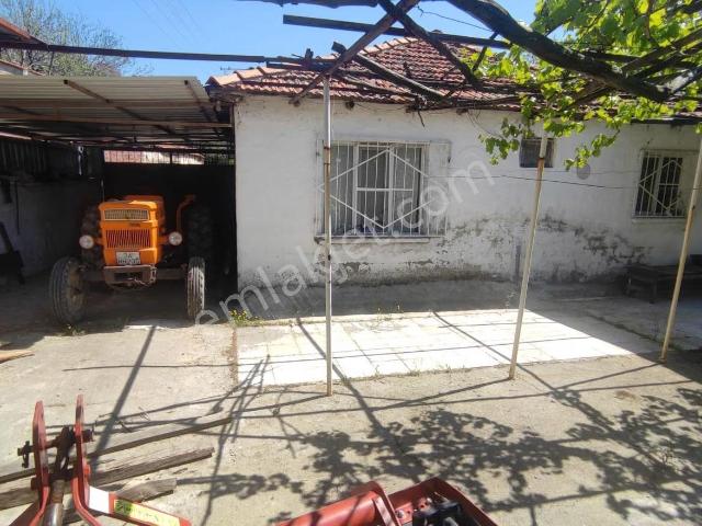 37 Bergama Akcenger Köyün'de Satılık Köy Evı