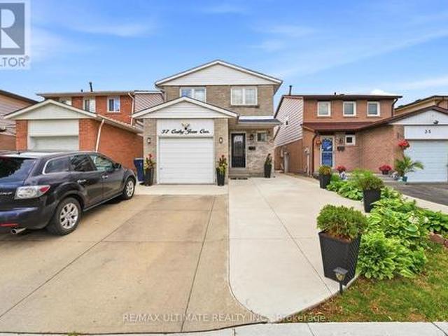 37 Cathy Jean Crescent, Toronto, ON, M9V 4T2 house for sale | Listing ID W13440 | Royal LePage