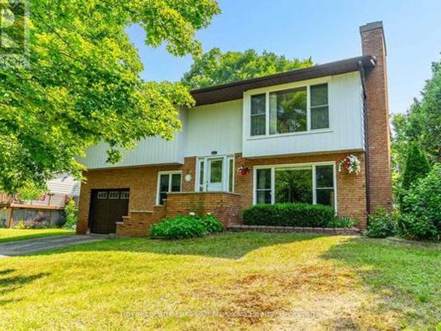 37 Church Street, Bracebridge. Monck Bracebridge, ON, P1L 2A2 house for sale | Listing ID X12297 | Royal LePage