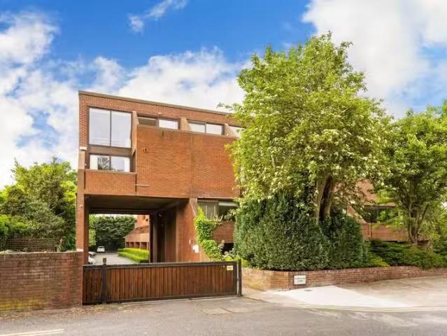 37 Fitzwilliam Court, Winton Road, Ranelagh, Dublin 6, D06RD45.