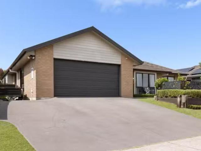 37 Golden Sands Drive, Papamoa, Tauranga