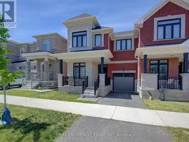 37 Great Falls Boulevard, Hamilton, ON, L8B 1X8 house for sa.