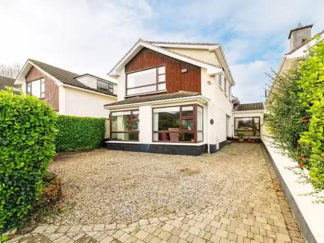 37 Kerrymount Rise, Foxrock, Dublin 18, D18E4C2 is for sale