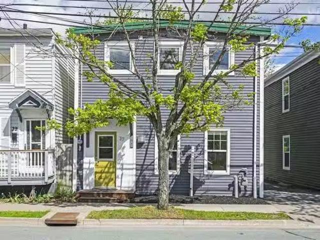 37 Prince Albert Road, Dartmouth, NS, B2Y 1L8 house for sale.