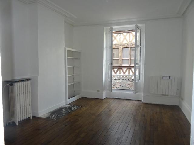 37 RUE DE L'EMPEREUR LIBRE