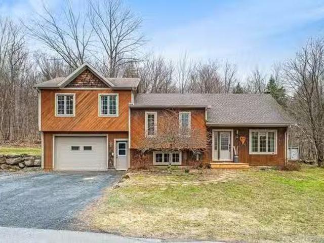 37 Rue Des Chênes, Bromont, QC, J2L 2T3 house for sale List.