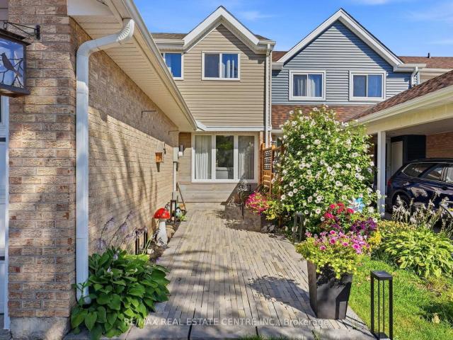 37 Rushmore Crescent, Brampton | 3Beds/2Bath, Townhouse, $665,000 | Condos. Ca