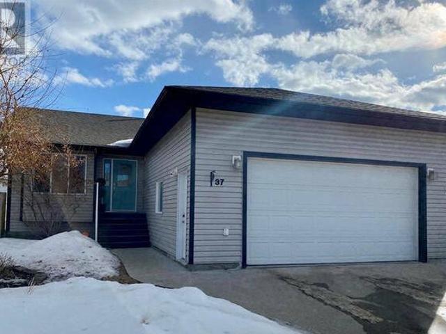 37 Skaggs Crossing Whitecourt Alberta