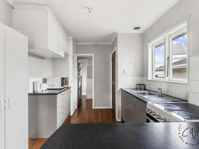 37 Sutton Crescent, Papakura