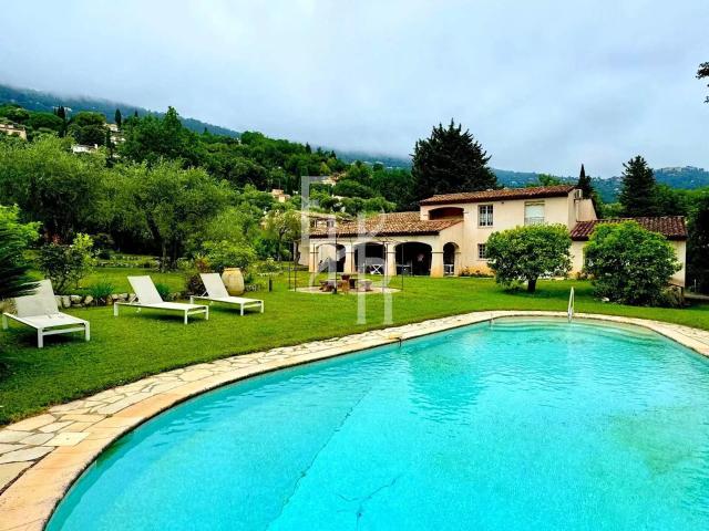 37Mn Cannes à Speracedes Vente Villa Individuelle Sur Terrai. 280m² Spéracèdes
