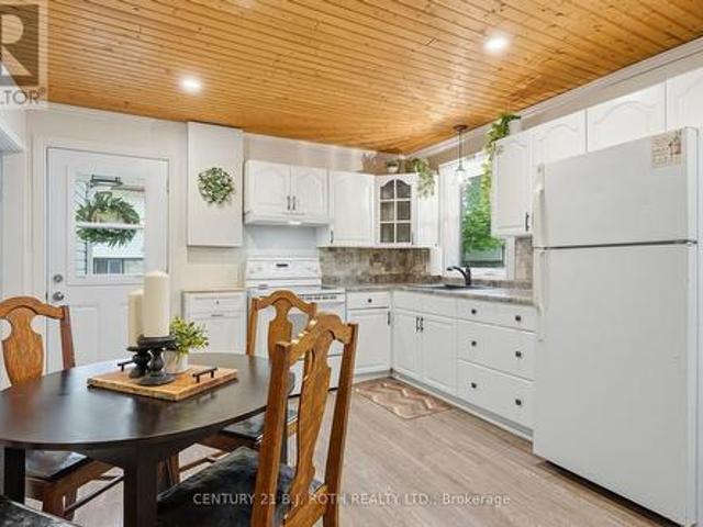 3408 Coronation Avenue, Severn, ON, L0K 1G0 house for sale | Listing ID S13612 | Royal LePage