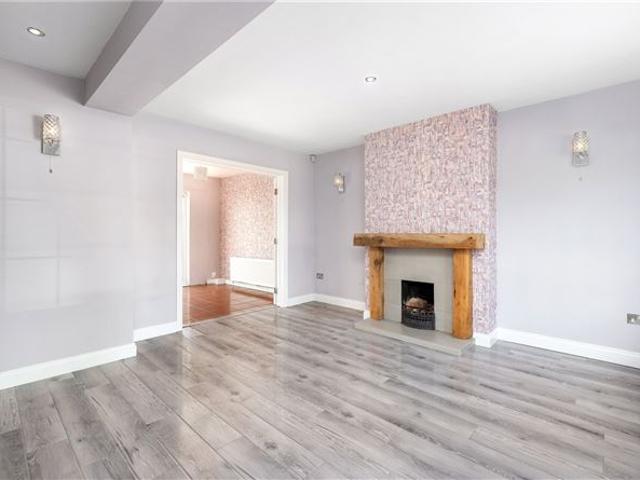 340,000 | 21 Cherry Wood Park, Clondalkin, Dublin 22 Ed Dempsey & Associates 5018 MyHome. Ie Residential