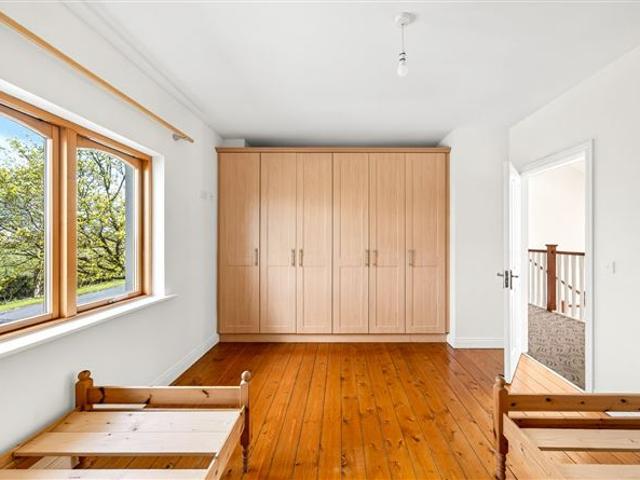 340,000 | 5 Tarmon Harbour, Tarmonbarry, Co. Roscommon DNG McGill 4994 MyHome. Ie Residential