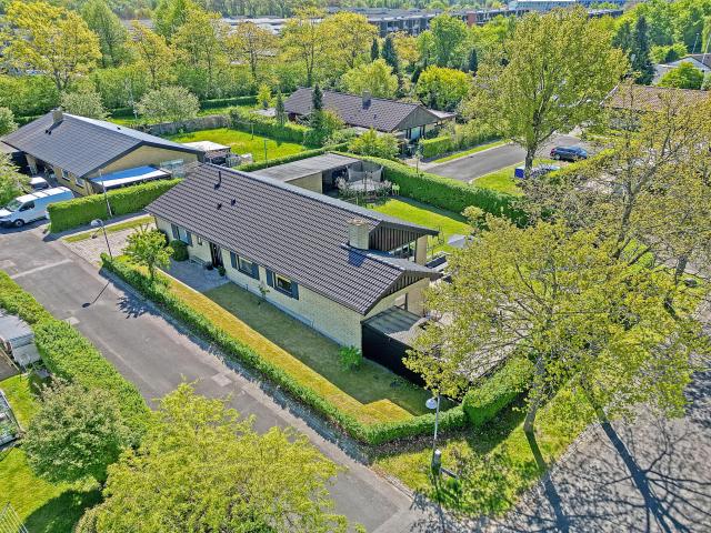 340 2 Egehaven 115 Flot renoveret 70’er villa med nyere tag og gasfyr på en skøn villavej RealMæglerne