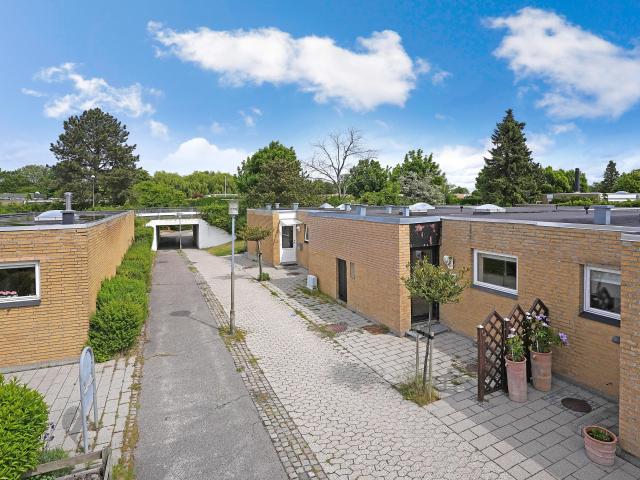 340 2 Fasanvænget 337, Ullerød Drøm stort – og renover endnu større! RealMæglerne