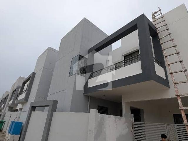 340 Square Yards Main Road Villa For Rent