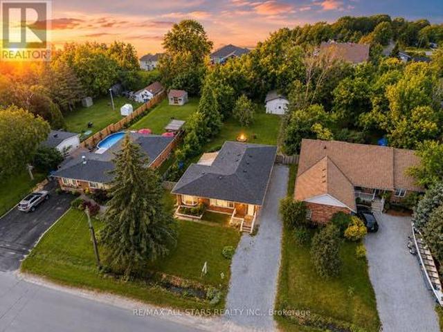 340 Walter Drive, Georgina, ON, L4P 3A7 house for sale | Listing ID N13505 | Royal LePage