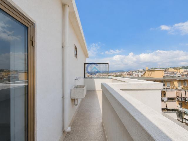 3418 Appartamento Attico in affitto a Catanzaro Lungomare