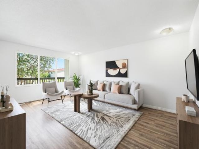 3413 Avenue, Edmonton, AB, T5A 2V6 house for sale | Listing ID E4498 | Royal LePage