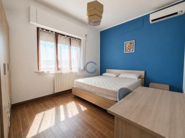 3413 Stanza In appartamento in affitto a Catanzaro Lungomare
