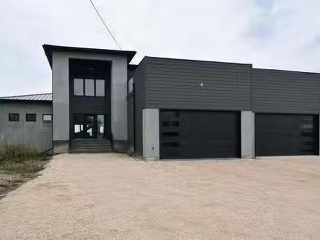 341 Dodds Rd, Headingley, MB, R0H 0J0 Luxury House for sale.